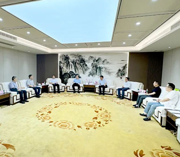 廣東能源集團黨委書記、董事長張帆一行蒞臨鵬輝能源考察交流